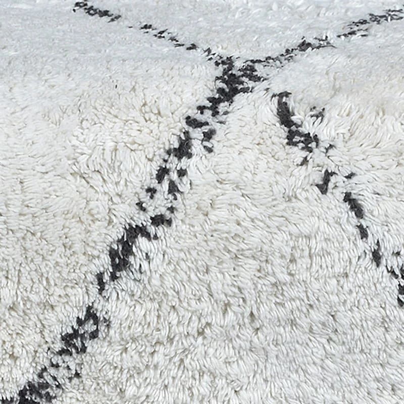 Found & Fable Zuri Cream & Black Tufted Bench 6 Found & Fable Zuri Cream & Black Tufted Bench - Image 6